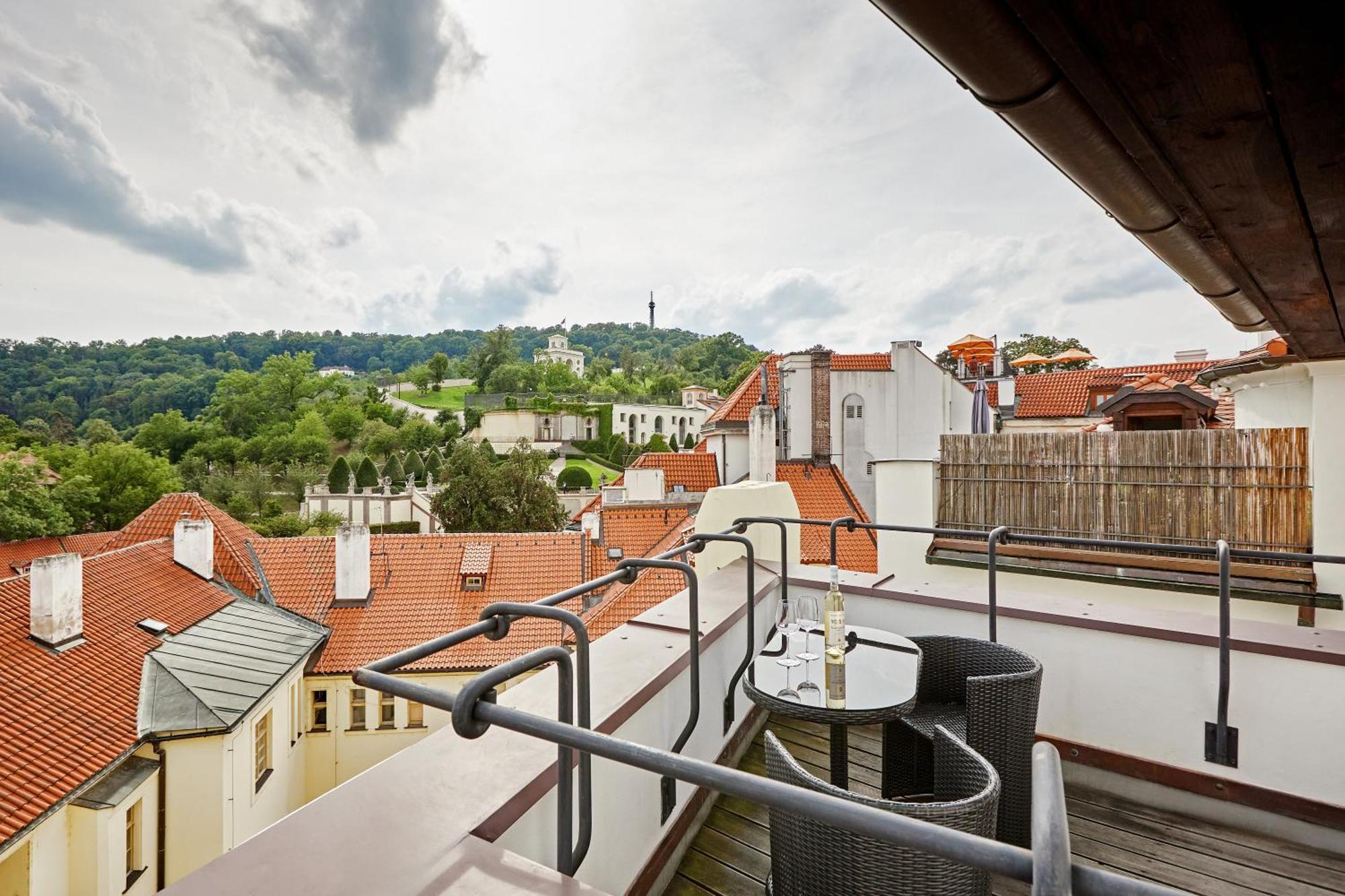 Apartment At The Blue Lion & Parking Assistance Prag