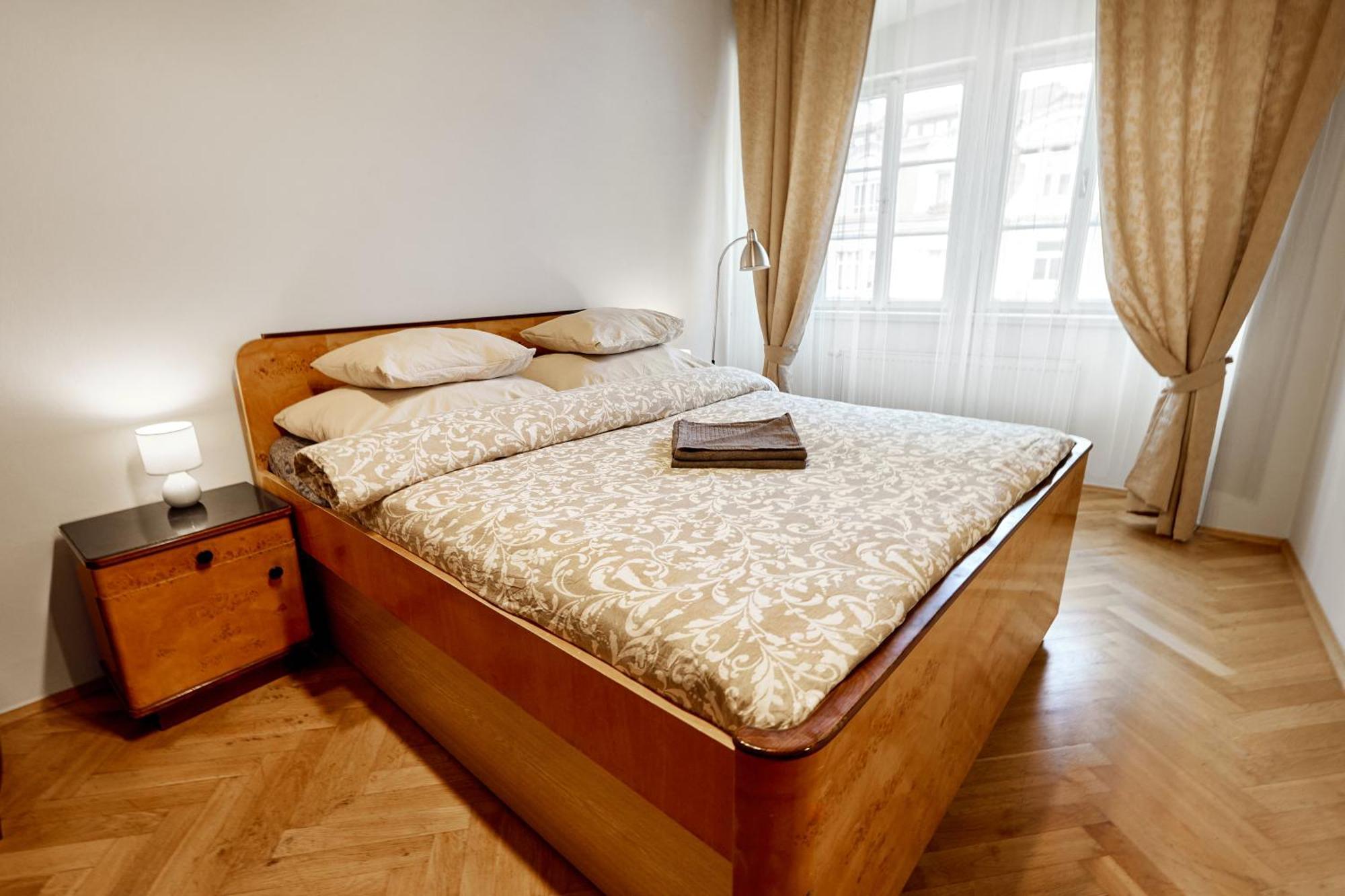 Apartment At The Blue Lion & Parking Assistance