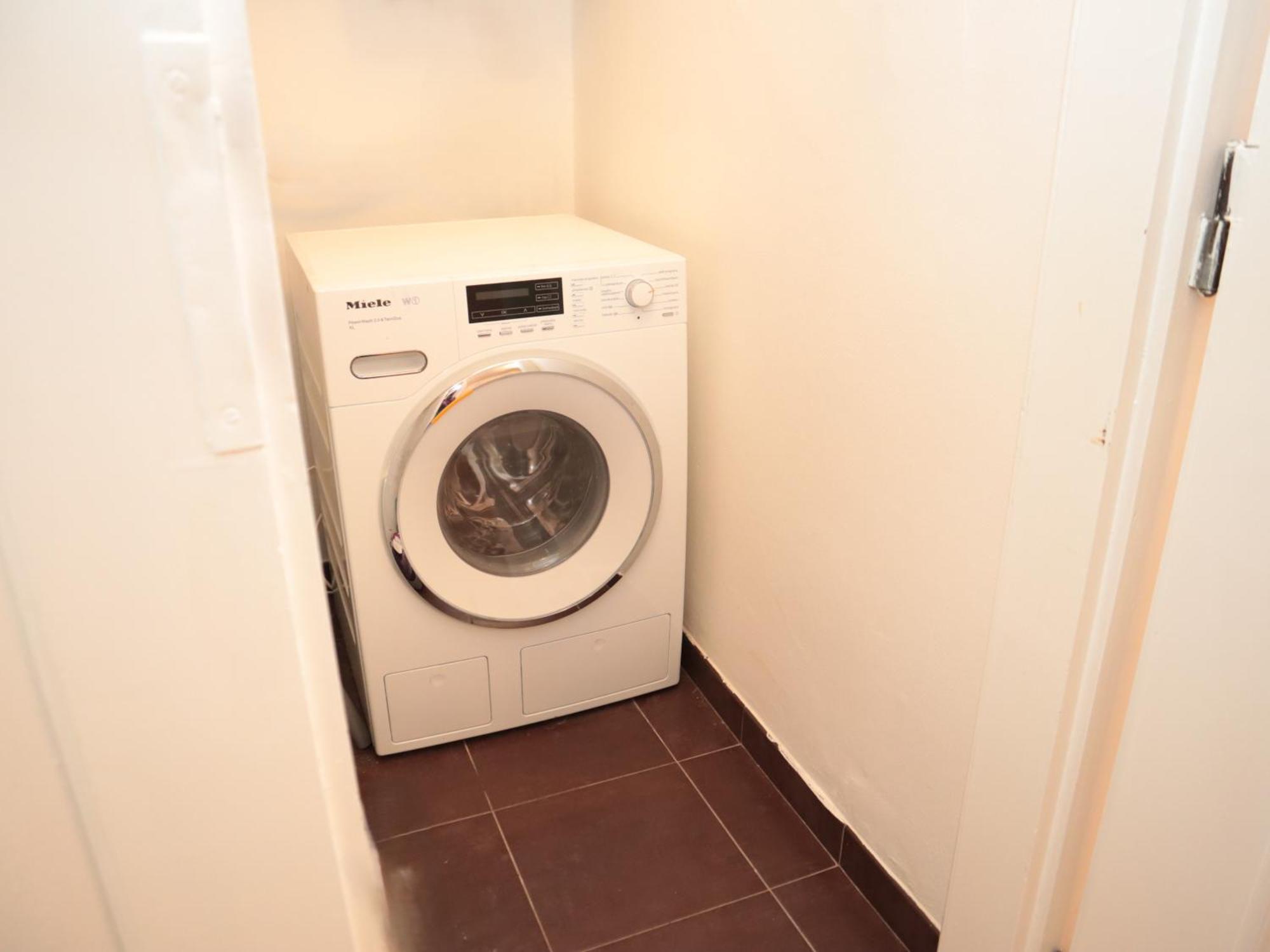At The Blue Lion & Parking Assistance Apartment