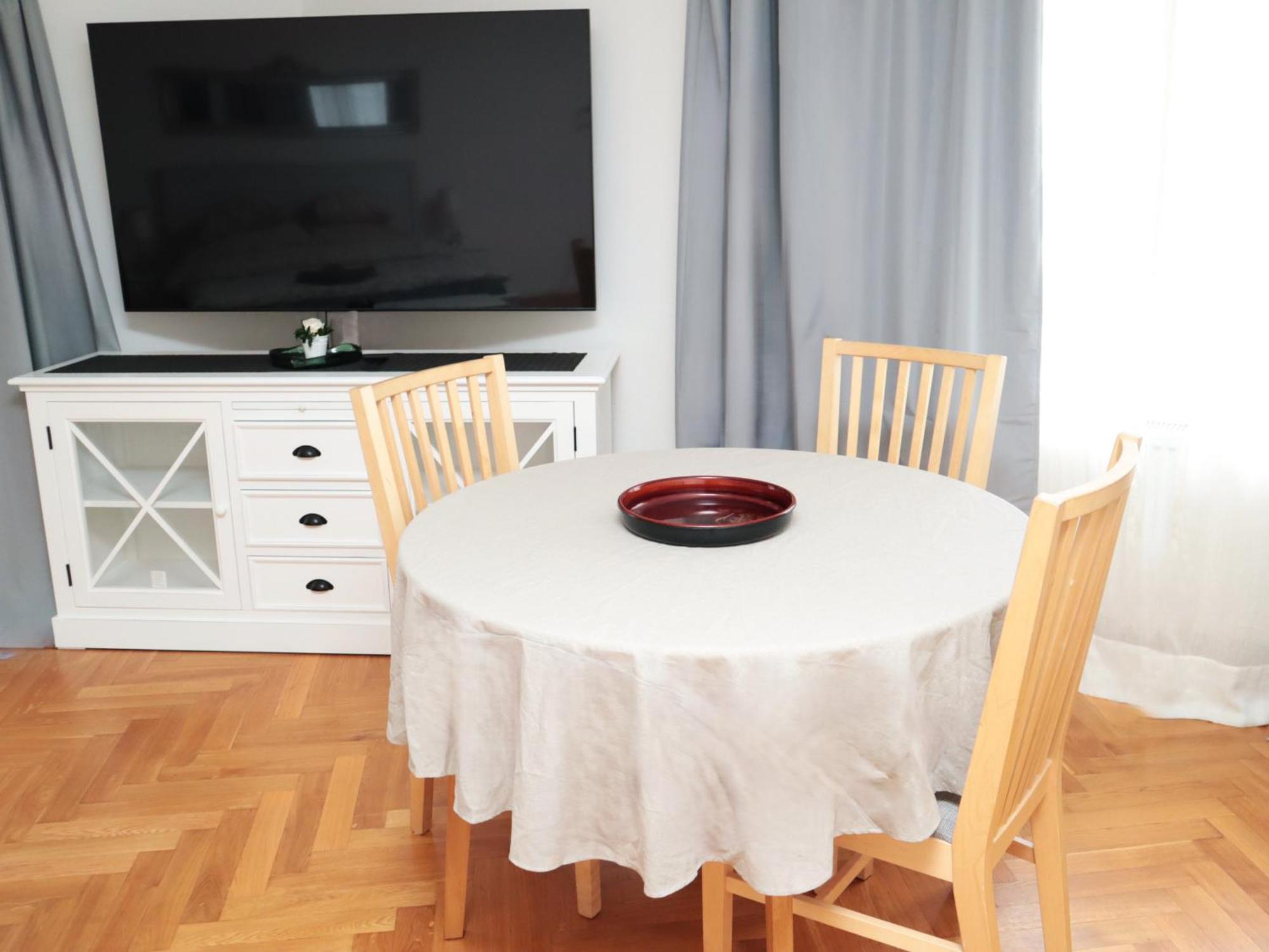 At The Blue Lion & Parking Assistance Apartment *