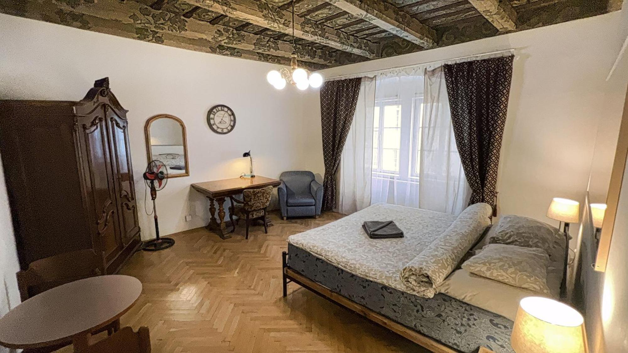 At The Blue Lion & Parking Assistance Prague