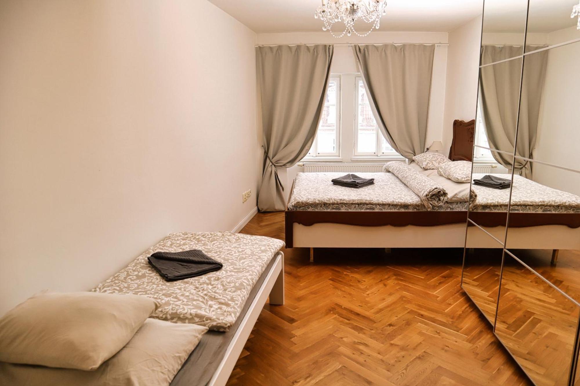 Appartement At The Blue Lion & Parking Assistance