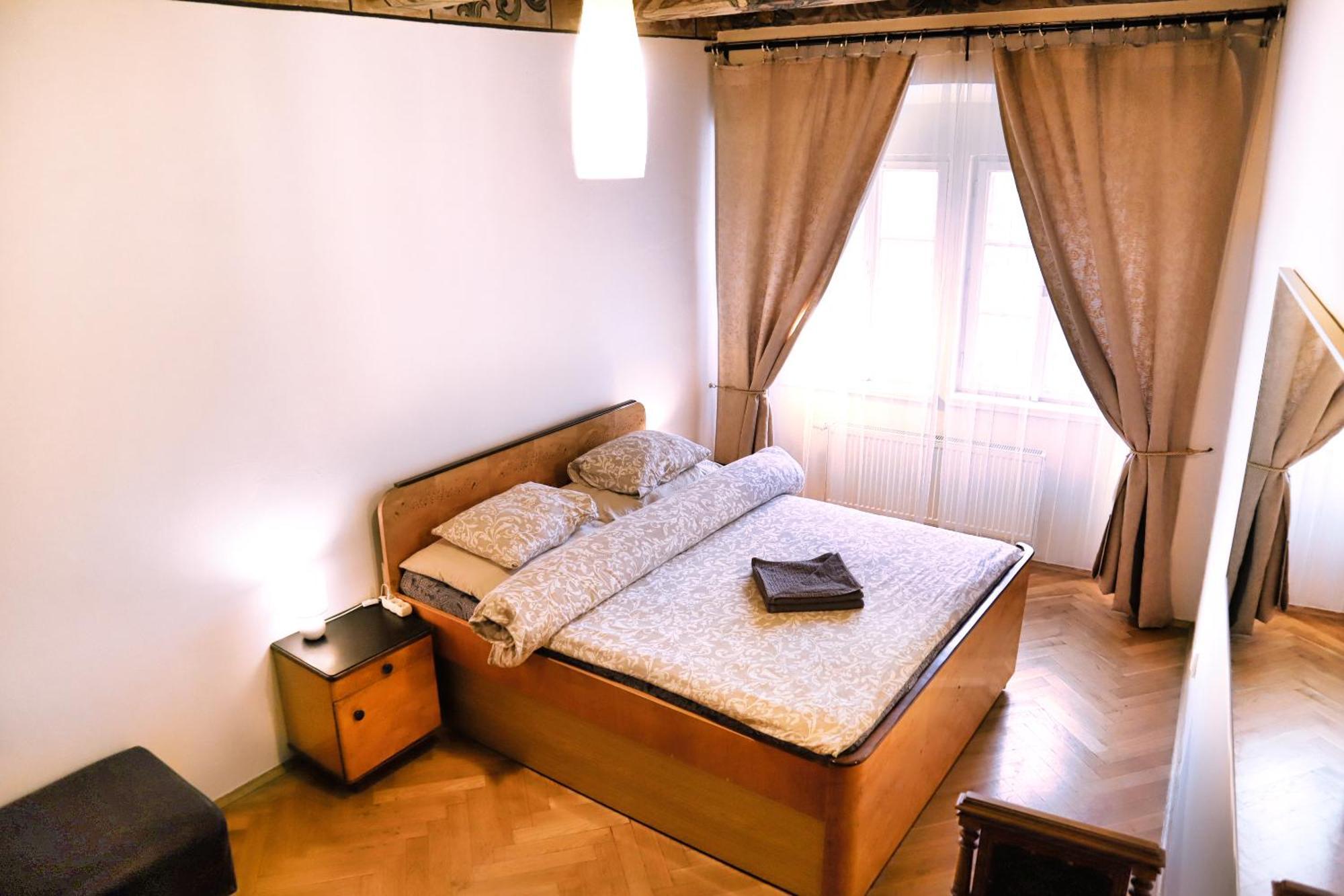 At The Blue Lion & Parking Assistance Appartement *
